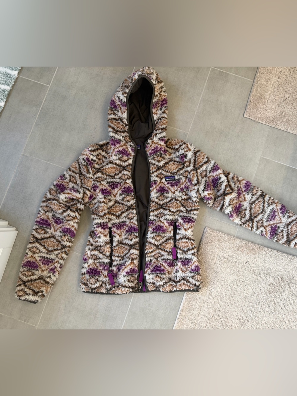 Patagonia Hooded High-Pile Fleece Jacket in Cream, Brown & Purple size small